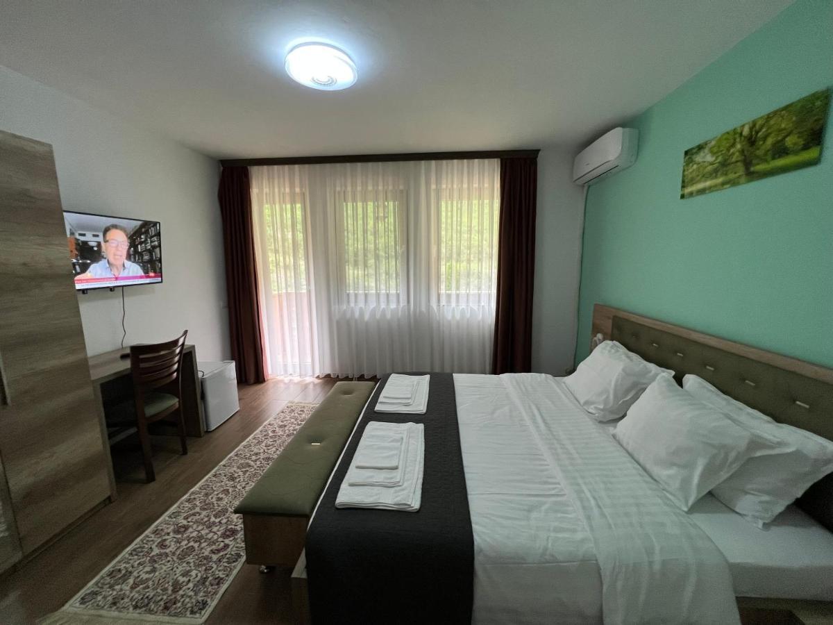 Vila Alexander B&B Valbone Buitenkant foto