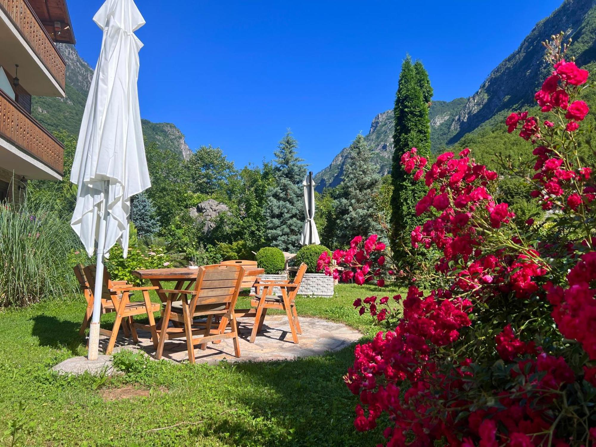 Vila Alexander B&B Valbone Buitenkant foto